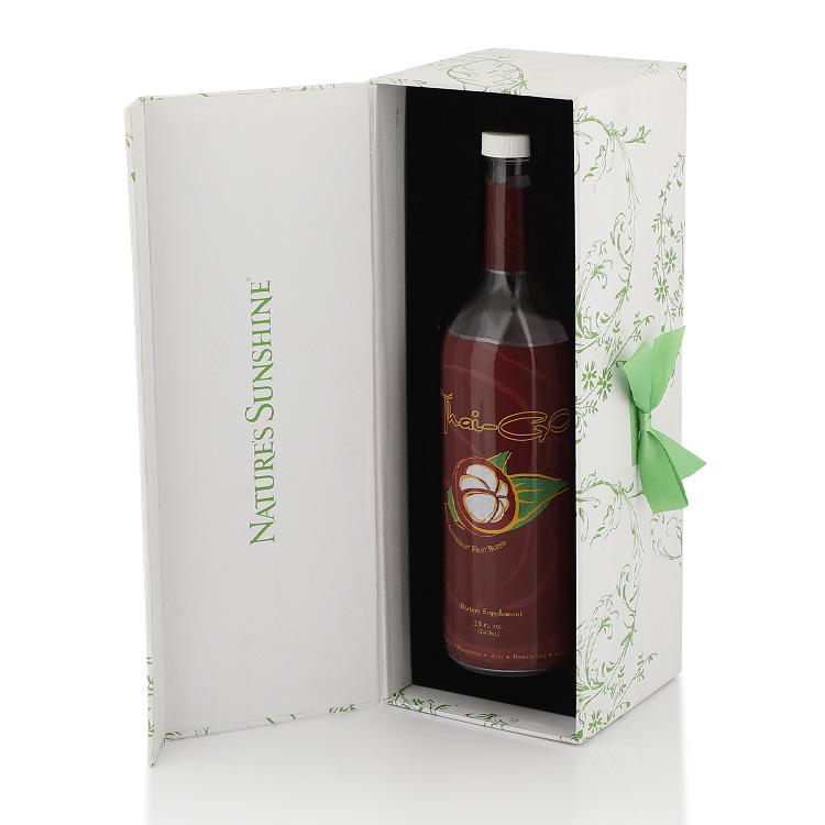 Pretty gift box packing the bottle in wholesale